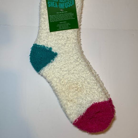 NWT Vanilla Scented Shea Infused Bath & Body Works Extra-Long Lounge Socks - Picture 3 of 12